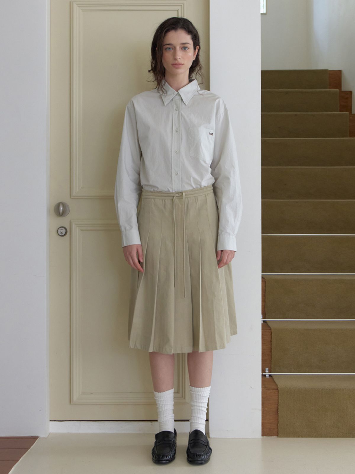 엘씨브이(LCVE) DRAWSTRING PLEATED SKIRT_BEIGE