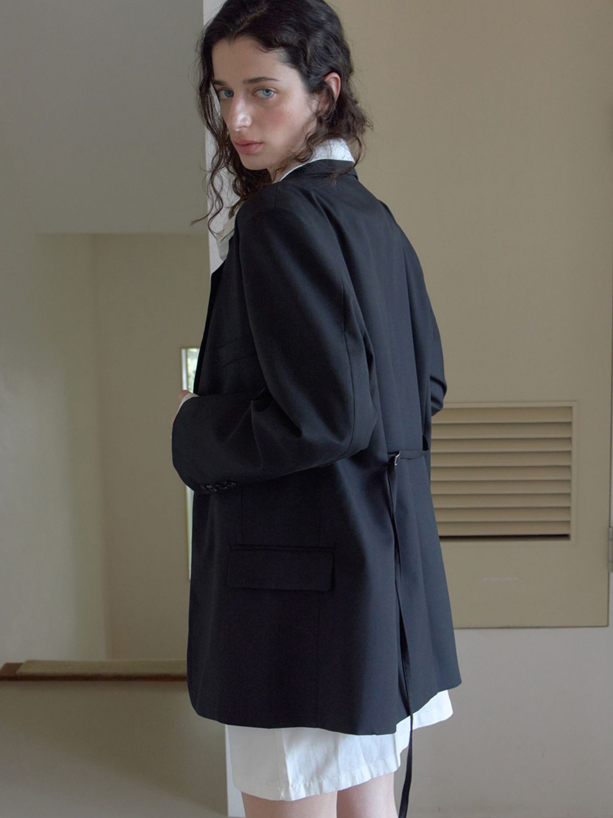엘씨브이(LCVE) CLASSIC BELTED OVERSIZED JACKET_BLACK