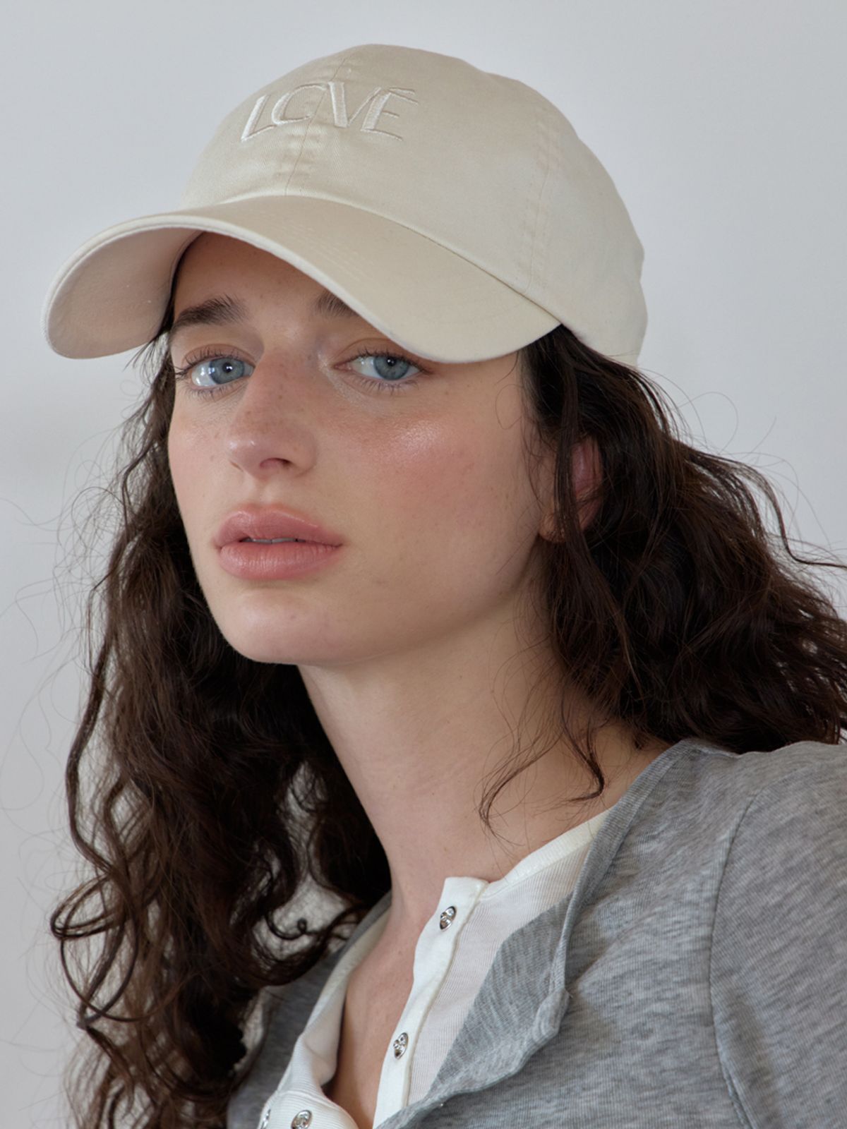 엘씨브이(LCVE) LCVE LOGO WASHED COTTON BALL CAP_IVORY