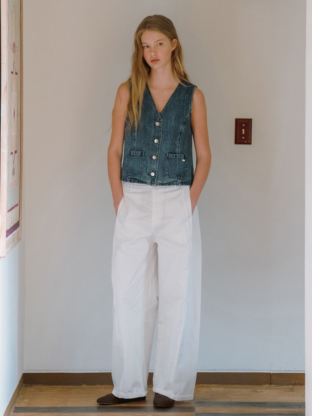 엘씨브이(LCVE) CURVED-SHAPE PANEL PANTS_WHITE