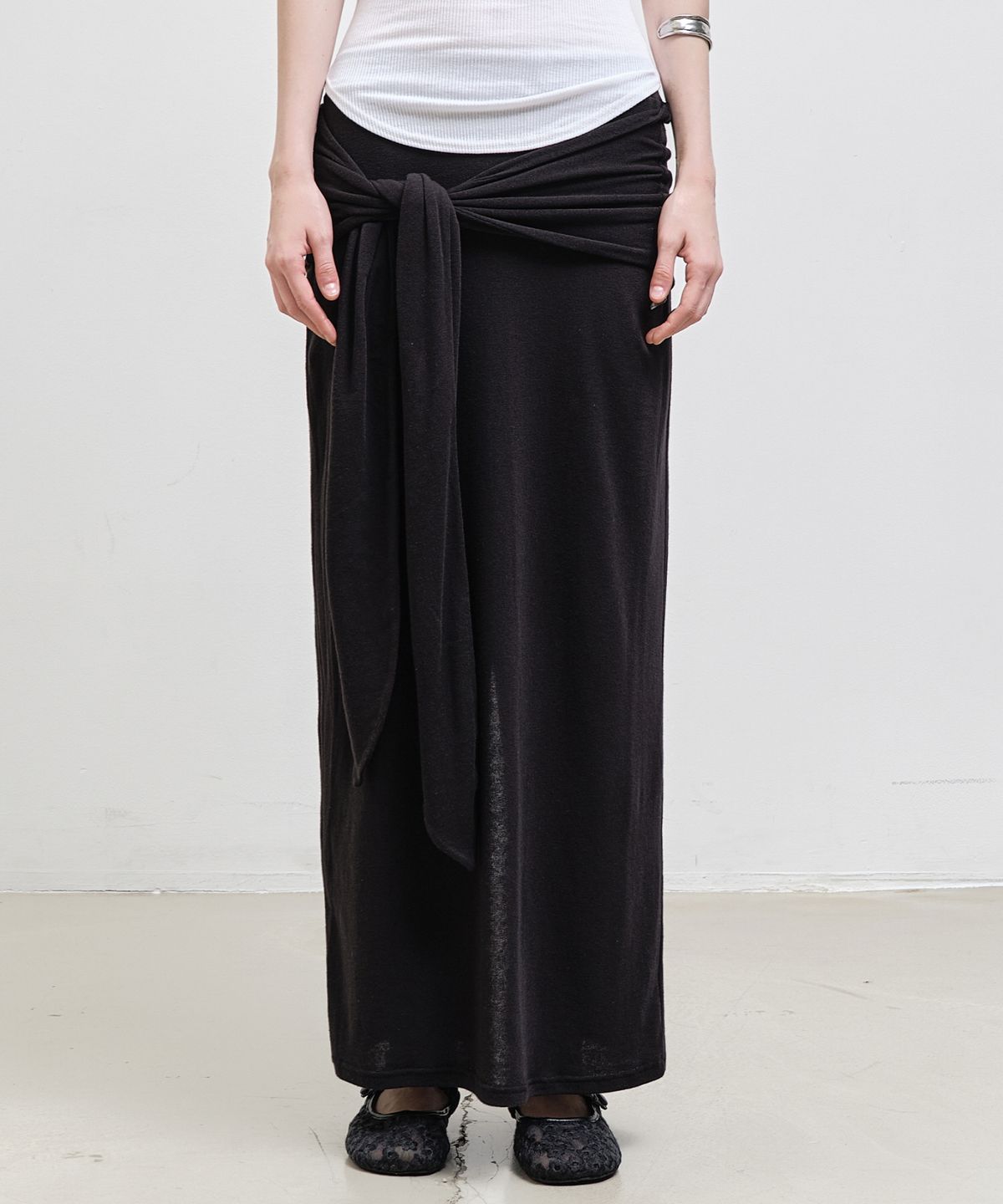 닉앤니콜(NICK&NICOLE) WRAP TIE LONG SKIRT_BLACK