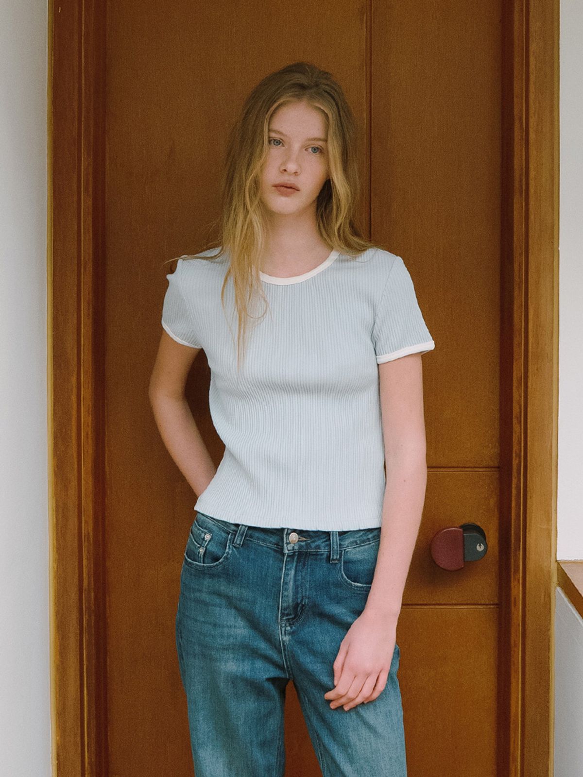 엘씨브이(LCVE) RIBBED ROUND-NECK T-SHIRT [2COLORS]