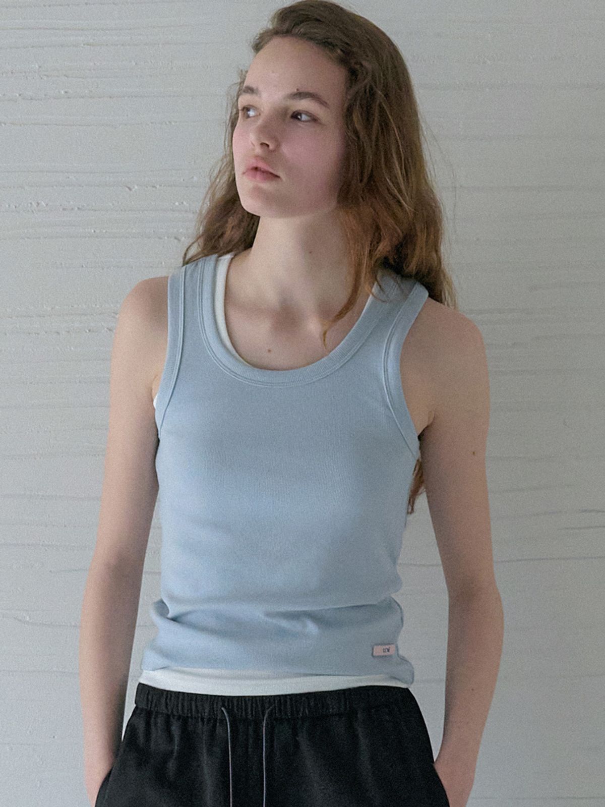 엘씨브이(LCVE) BASIC LOGO SLEEVELESS TOP_SKYBLUE