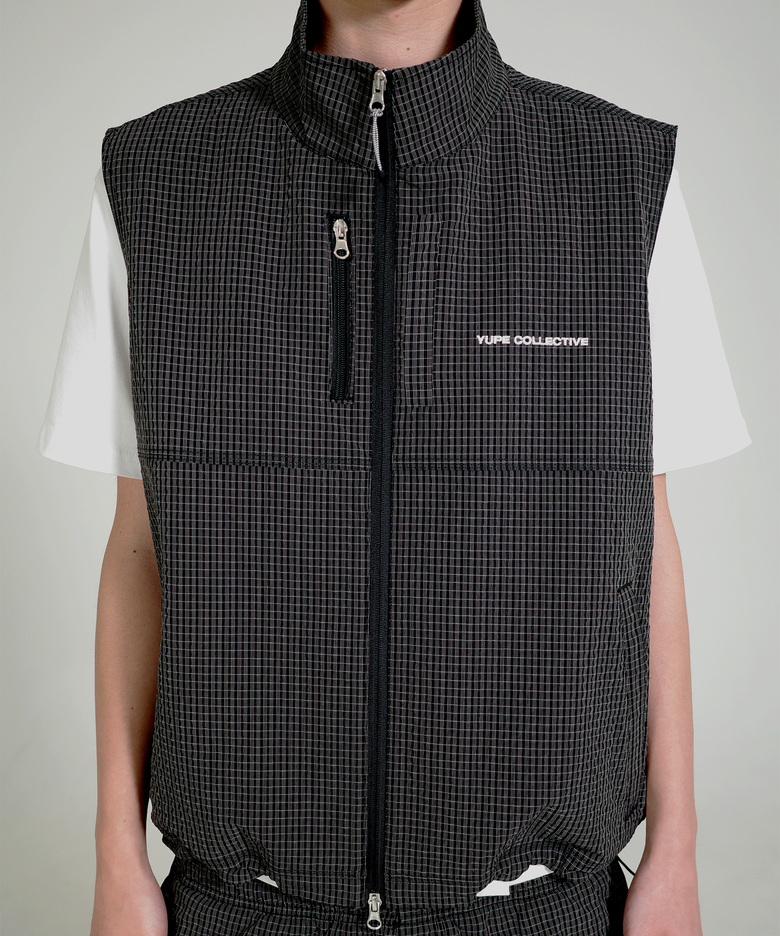 Comfy checkered vest