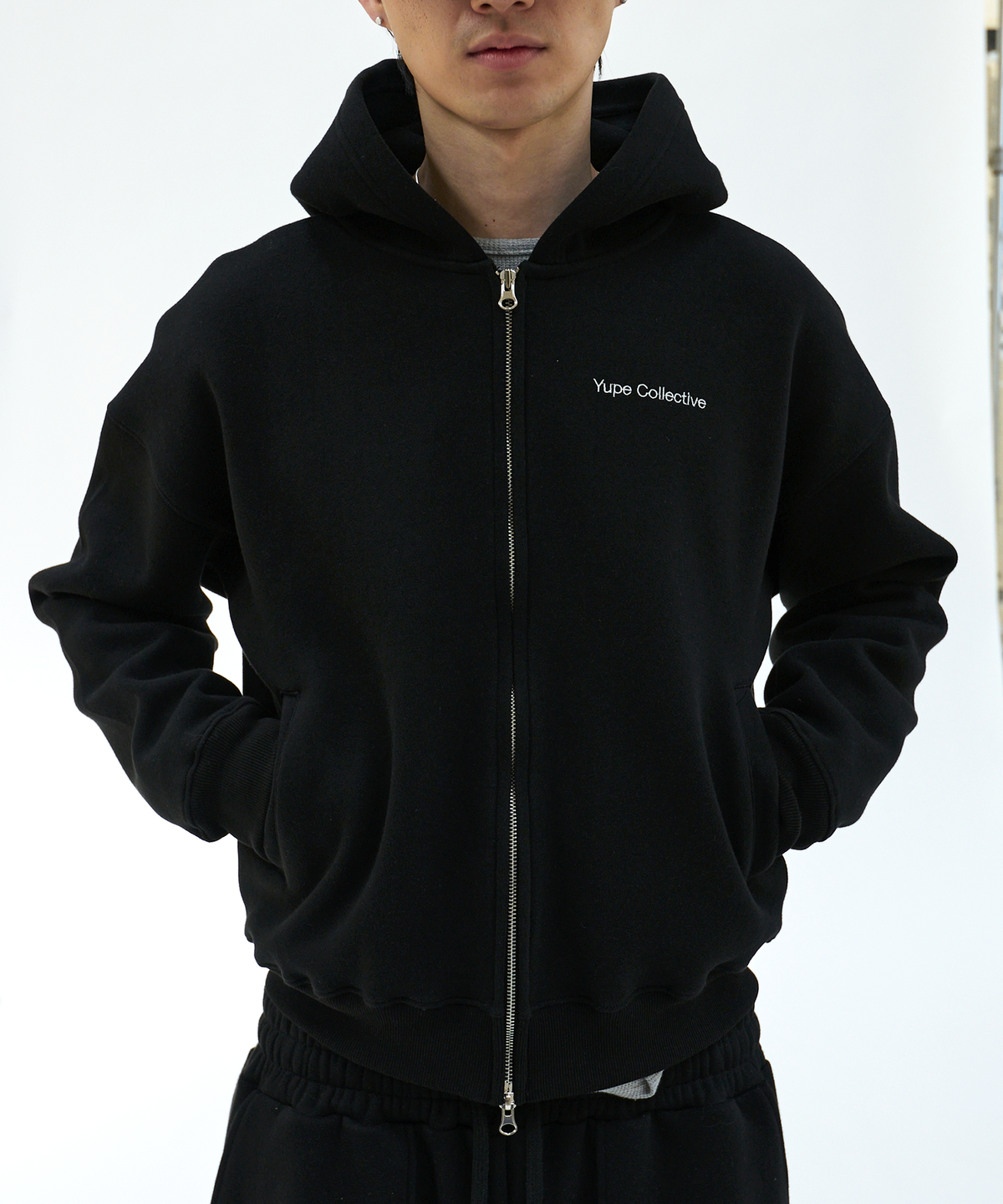 유프(YUPE) Compact Hood Zip-up - Black