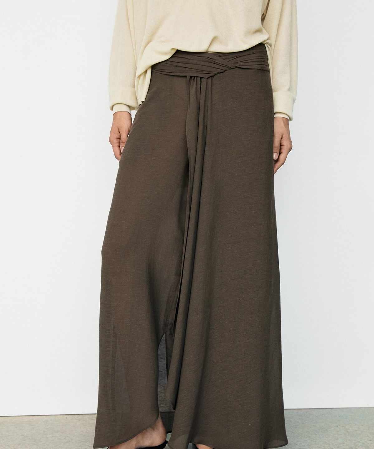 마시모두띠(MASSIMO DUTTI) 세미 시어 린넨 스커트 팬츠