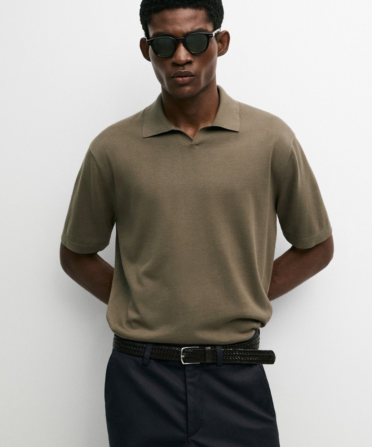마시모두띠(MASSIMO DUTTI) 100% 코튼 브이넥 니트 폴로 셔츠