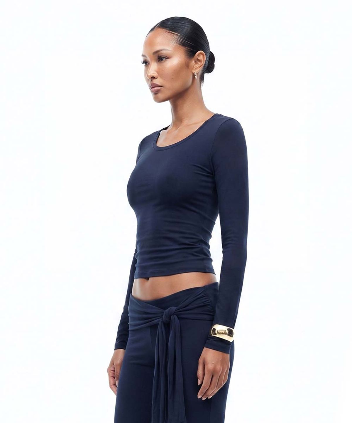 배드블러드(BADBLOOD) Everyday Scoop Neck Long Sleeve T-Shirt - Navy