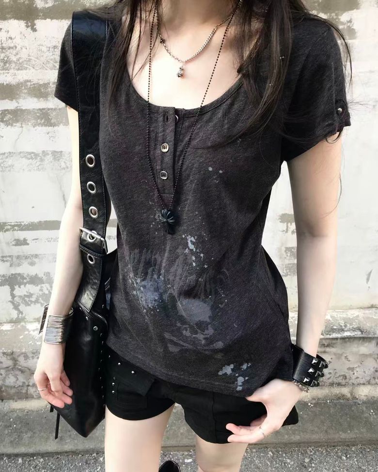 WORN PUNK STUD FITTED T-SHIRT