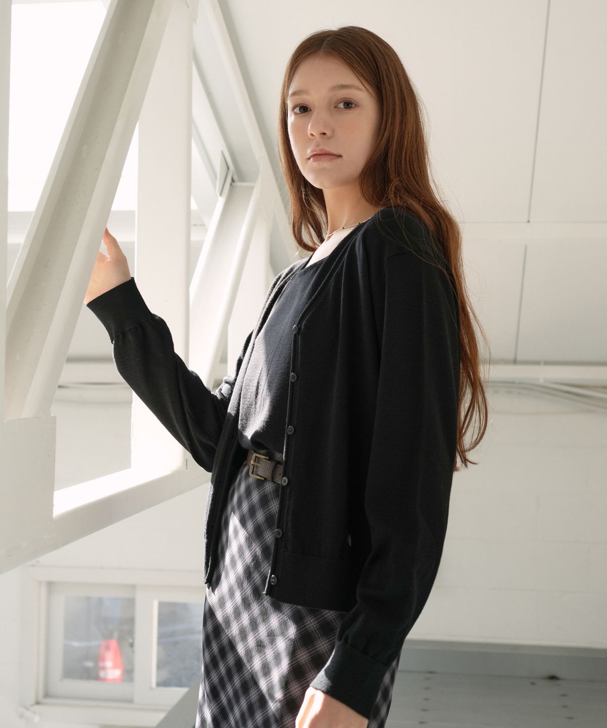 블레티(VLETI) Logo Embroidered Cardigan & Sleeveless Set (black)