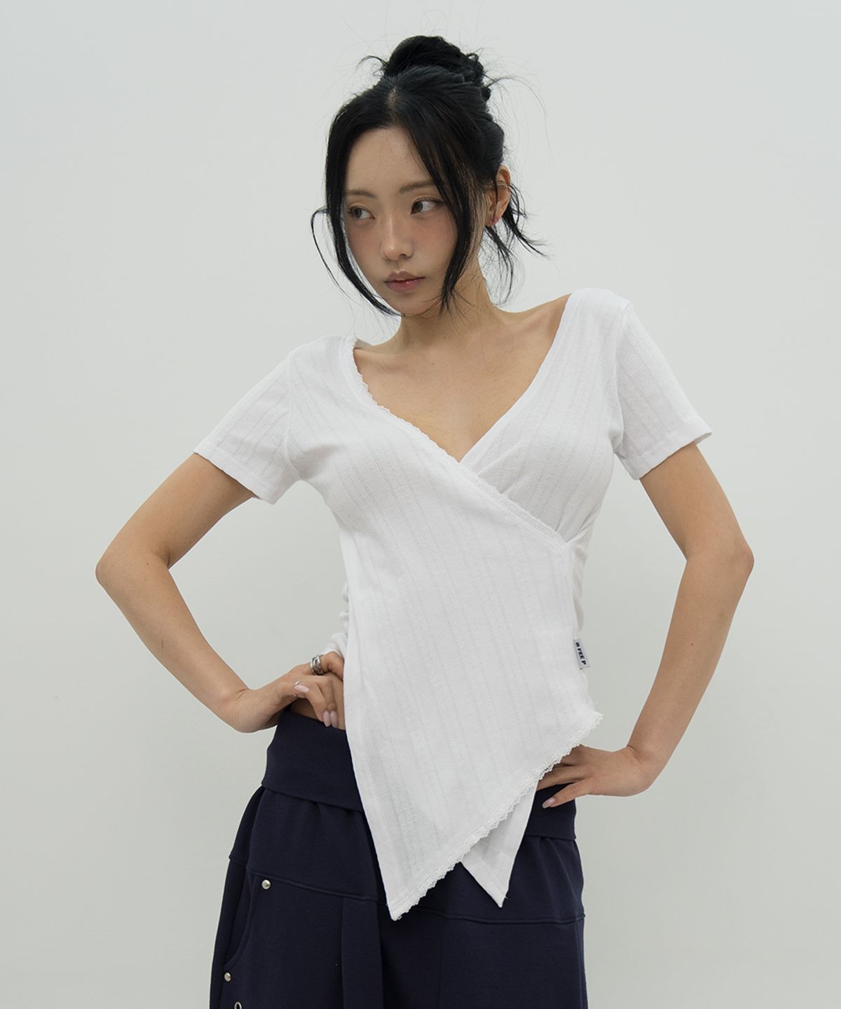 비피피(BFEEP) Garden Lace Wrap Top_WHITE
