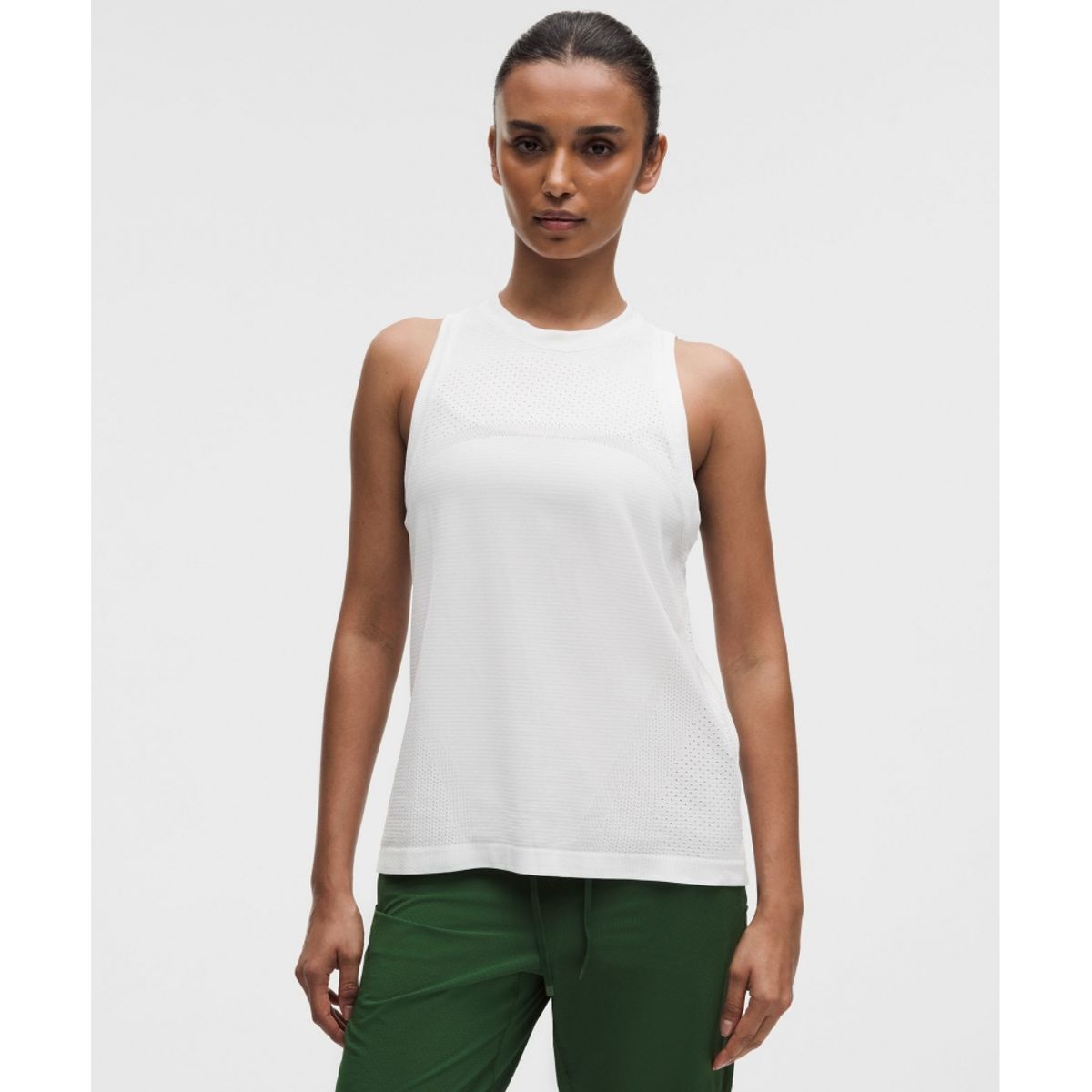 룰루레몬(LULULEMON) 스위프틀리 릴랙스드 탱크탑 힙 렝스 *로고  WHT