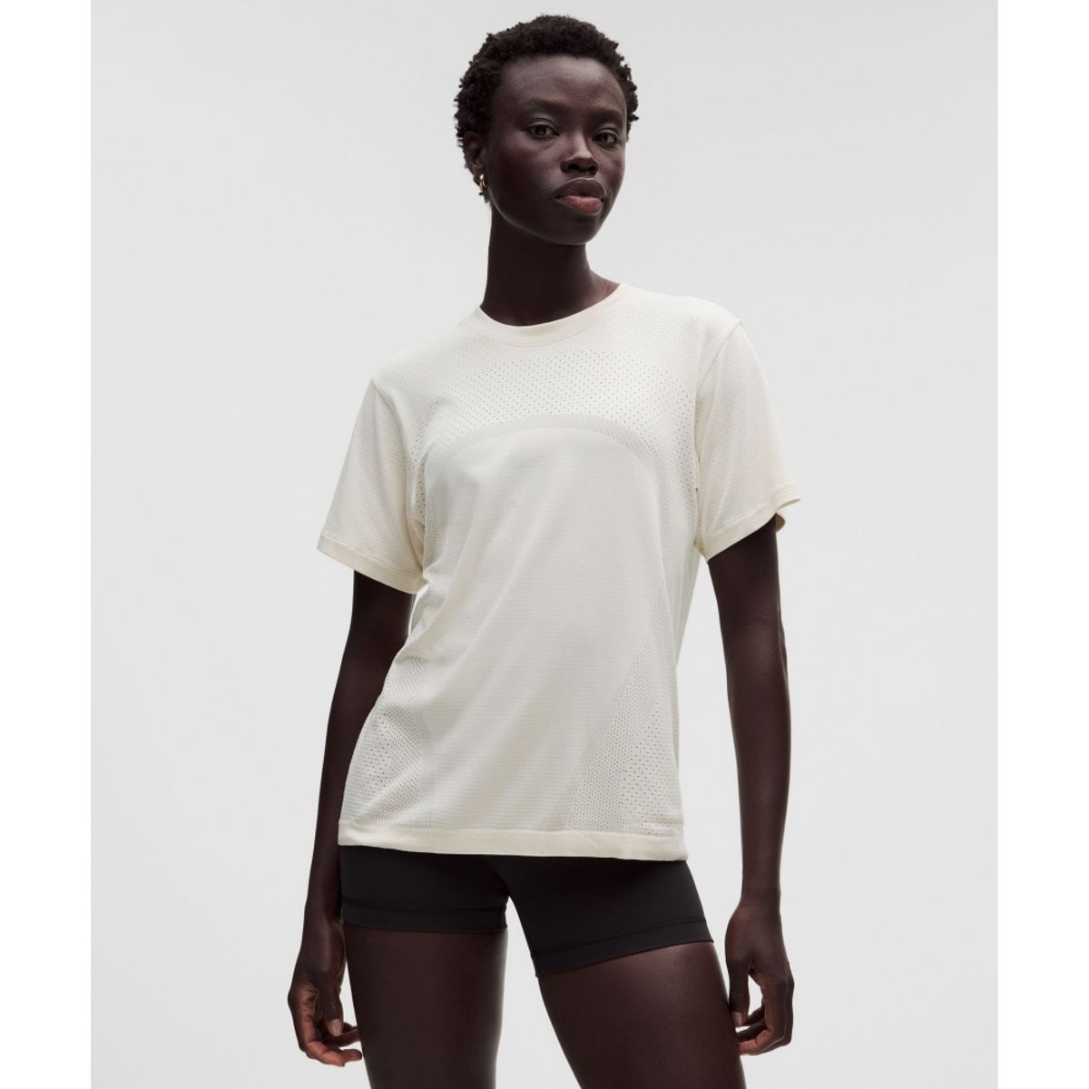 룰루레몬(LULULEMON) 스위프틀리 릴랙스드 숏슬리브 셔츠 힙 렝스 *로고  LTIV