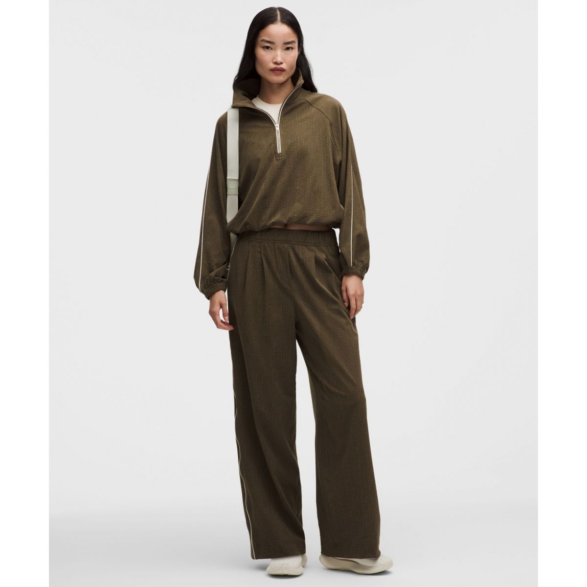 룰루레몬(LULULEMON) 시어서커 WovenAir 하이라이즈 플리티드 팬츠 *레귤러