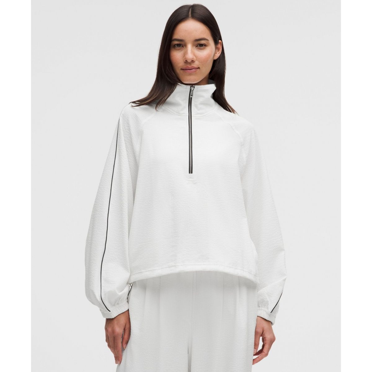 룰루레몬(LULULEMON) 시어서커 WovenAir 퍼넬넥 하프집  WHWH