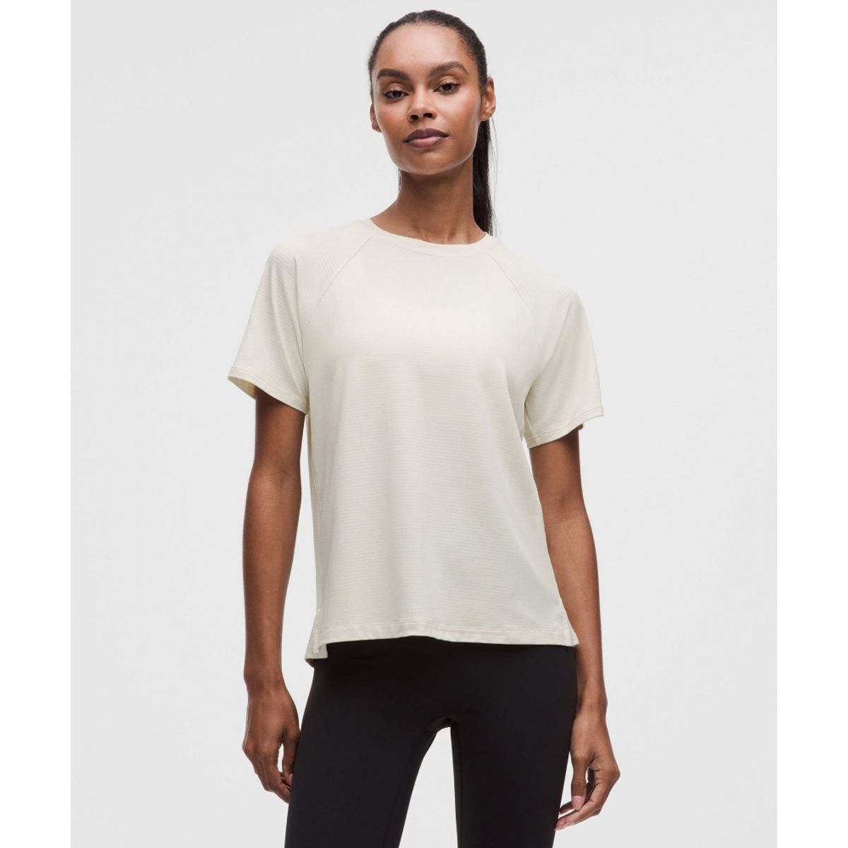 룰루레몬(LULULEMON) 라이선스 투 트레인 클래식 핏 티셔츠  LTIV WHT