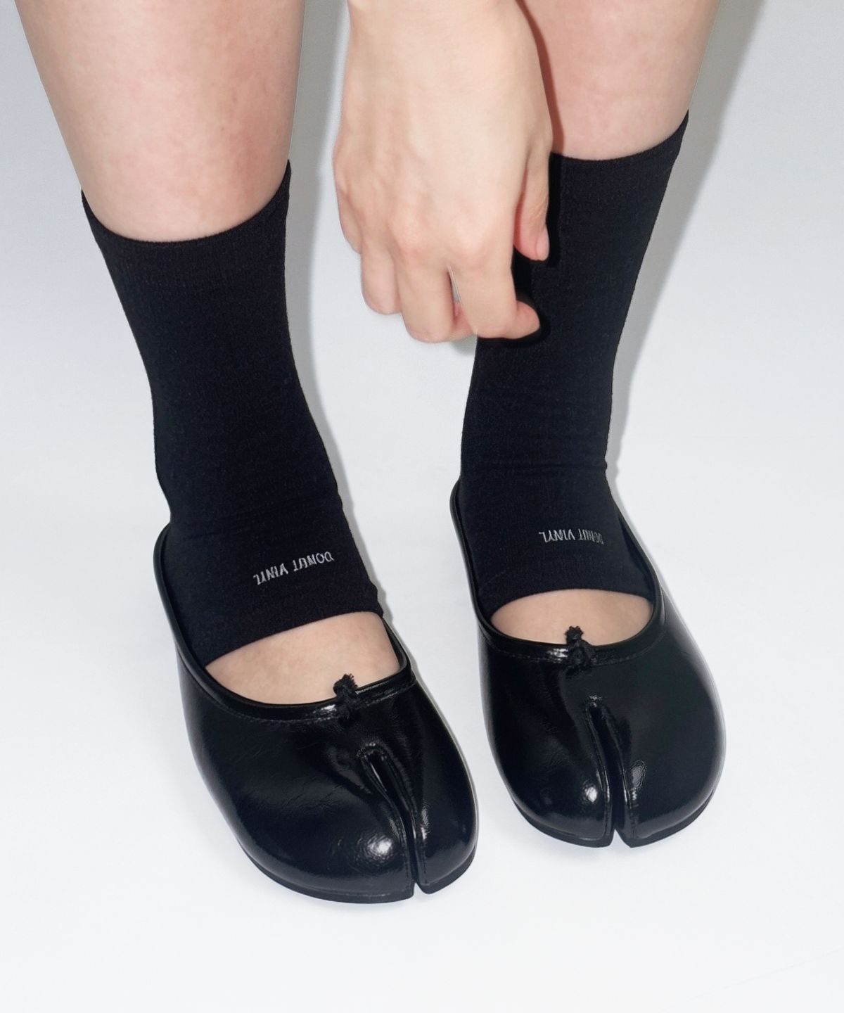 도넛바이닐샵(DONUTVINYLSHOP) open toe socks (5colors)