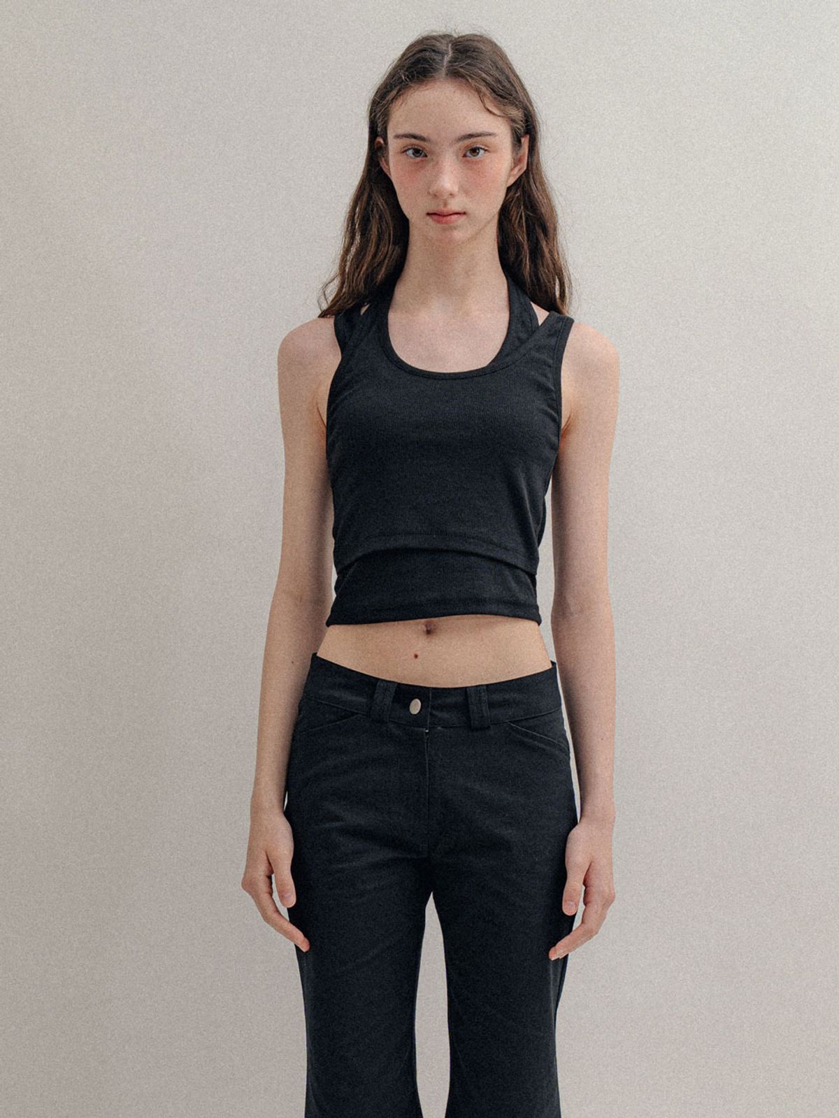 비수스(VISUS) Layerd Halter Top_Black