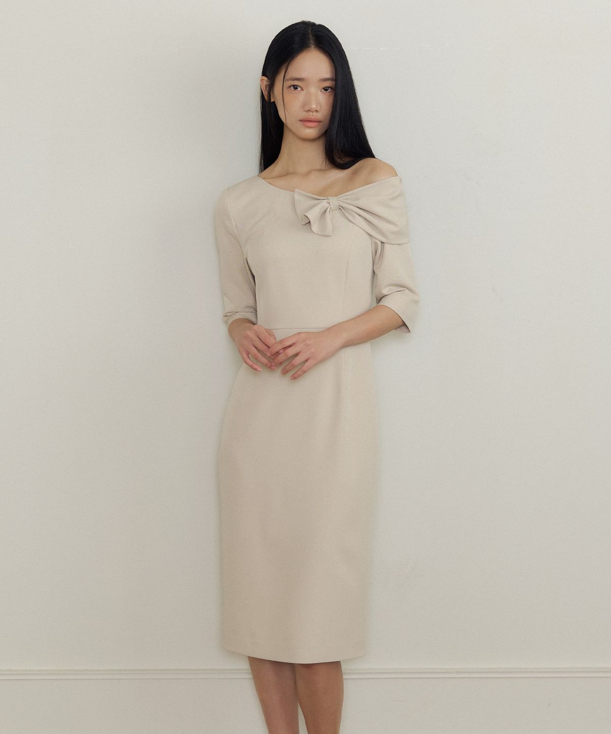 루시르주(LUCIR ZU) One-Shoulder Ribbon Drape Dress (beige)