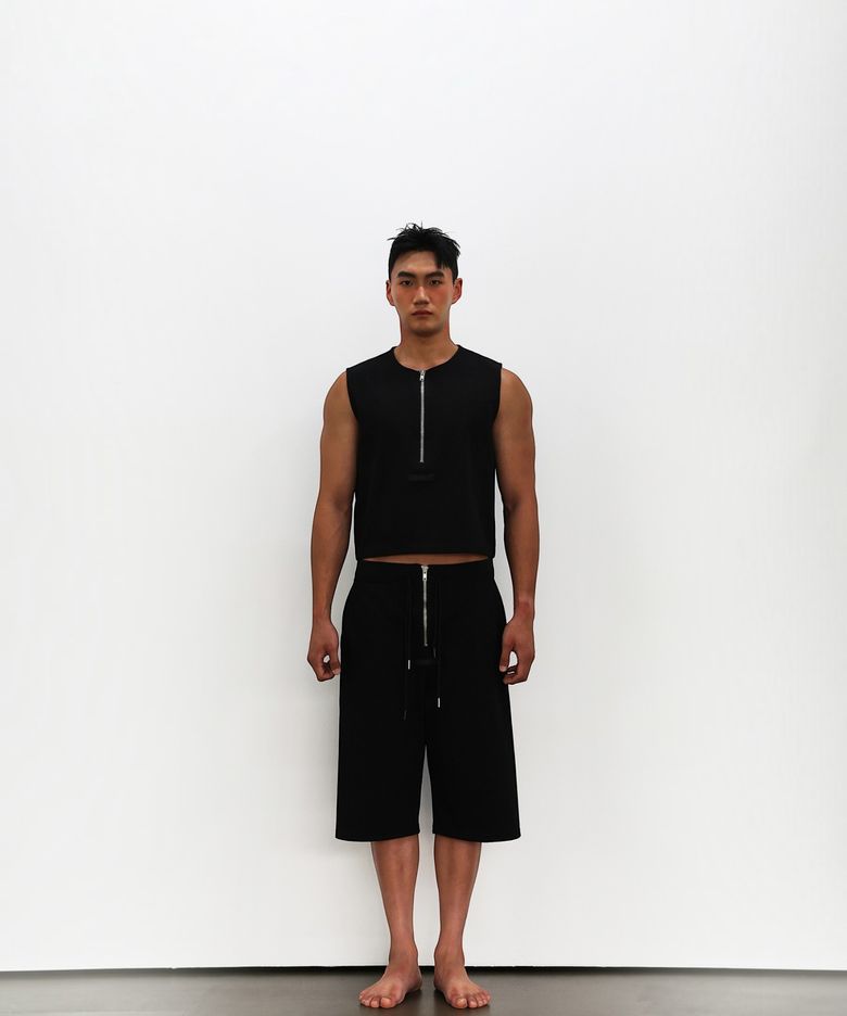 Axis Zip Box Crop Sleeveless Black