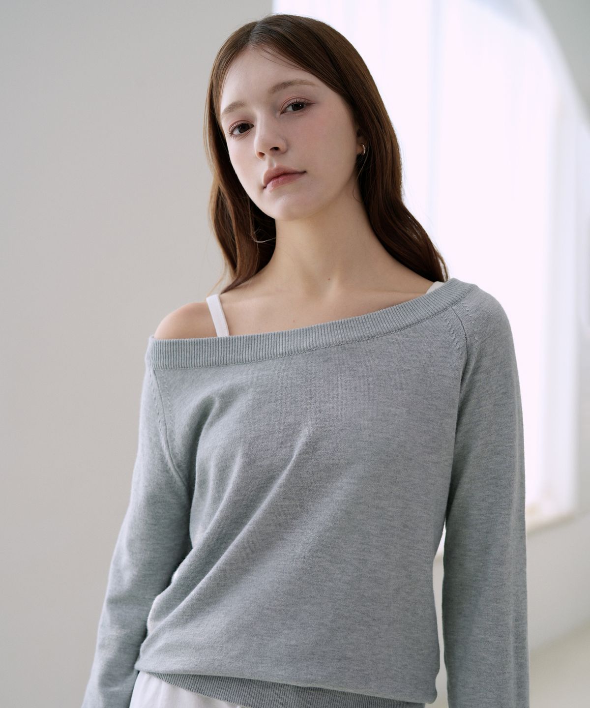 블레티(VLETI) Boat Neck Raglan Loose-Fit Plain Knit (gray)
