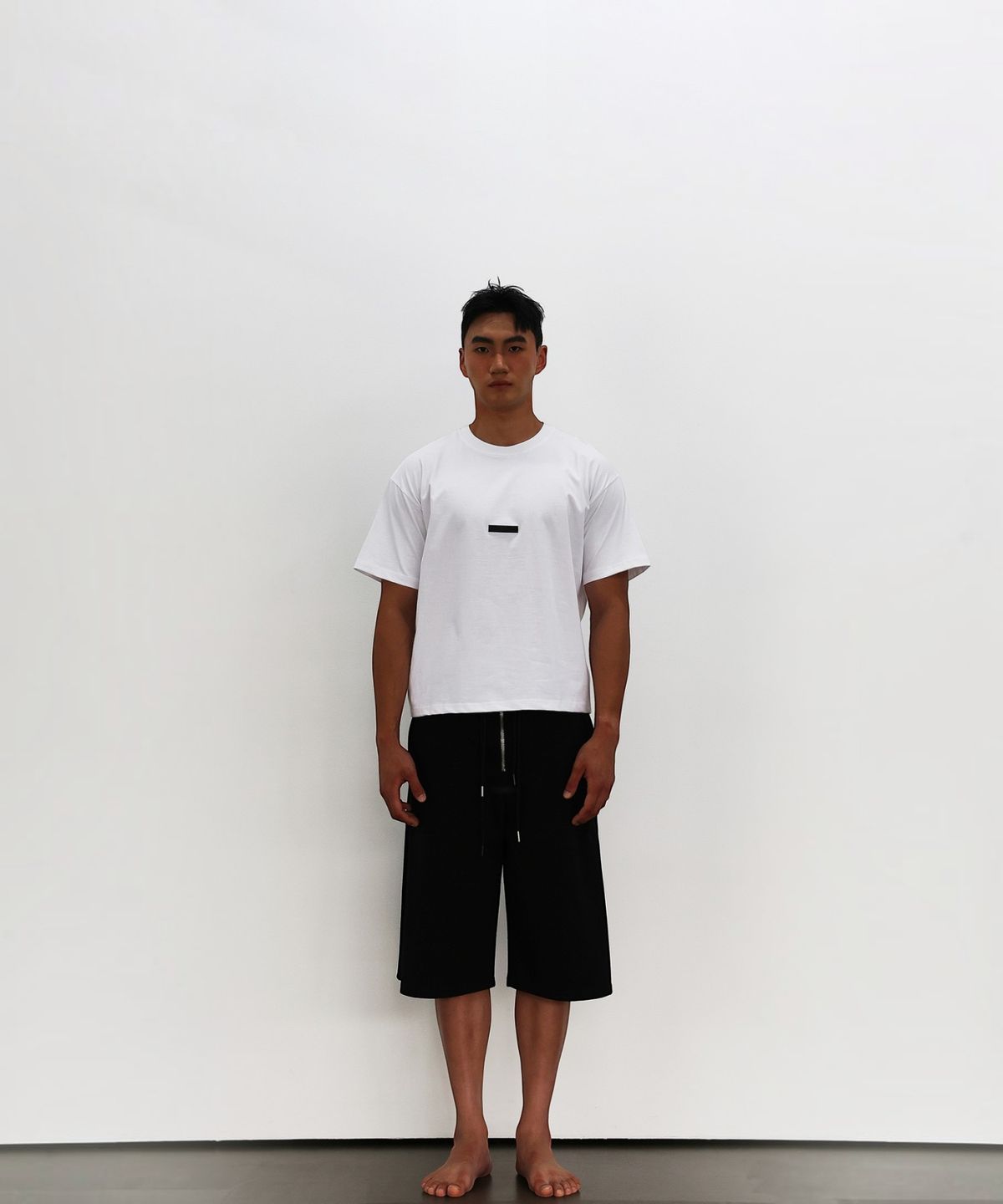 엑세스(XX) XX Back Slit Crop Over Short Sleeve T-shirt White