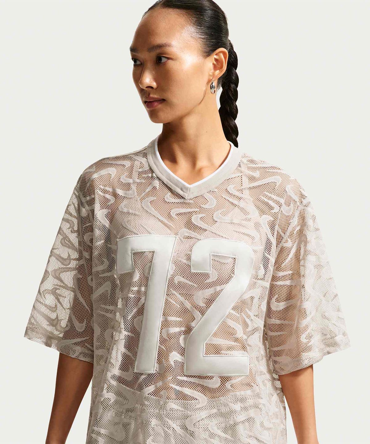 나이키(NIKE) 스포츠웨어 칠 레이스 오버사이즈 저지 W - 크림 II:라이트 본:화이트 / IM8388-236