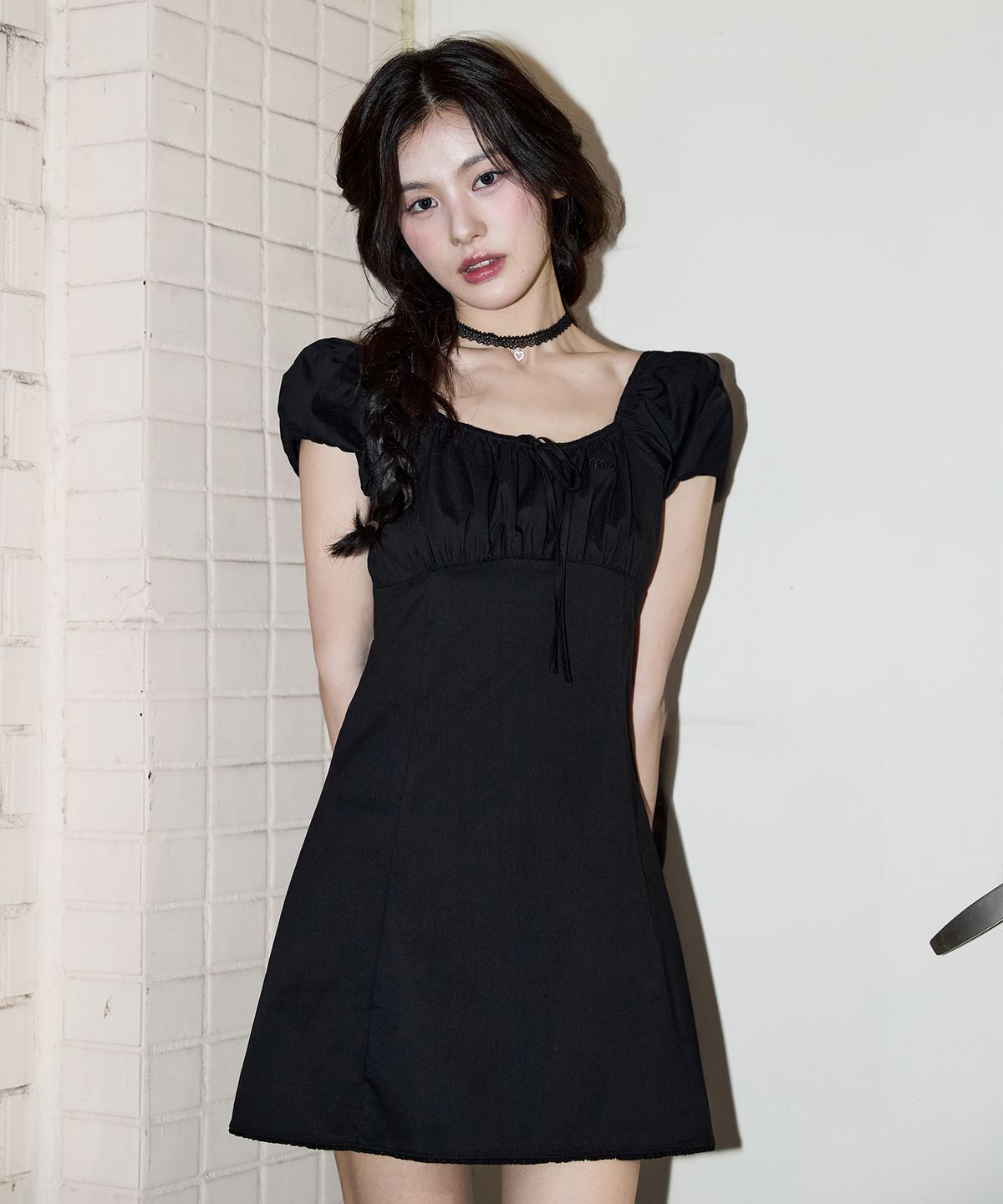 키르시(KIRSH) 우븐 스판 미니 드레스 [블랙]