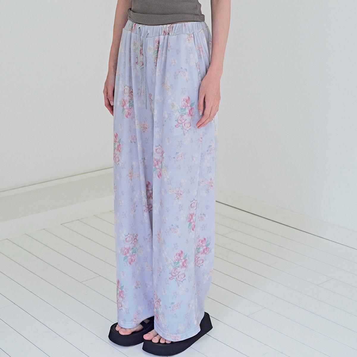 뮤즈무드(MUSEMOOD) Rose Letter Wide Pants (밴딩팬츠)