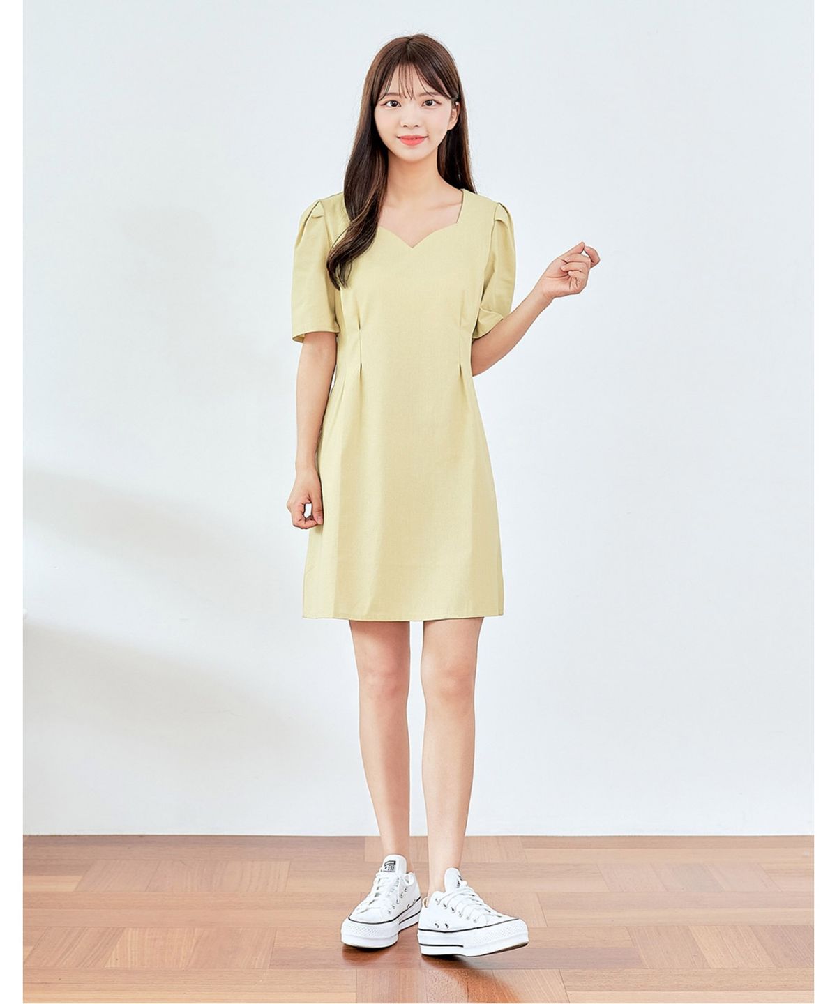 반에이크(VANAKE) 볼린 퍼프 원피스_OB17OPME10Z