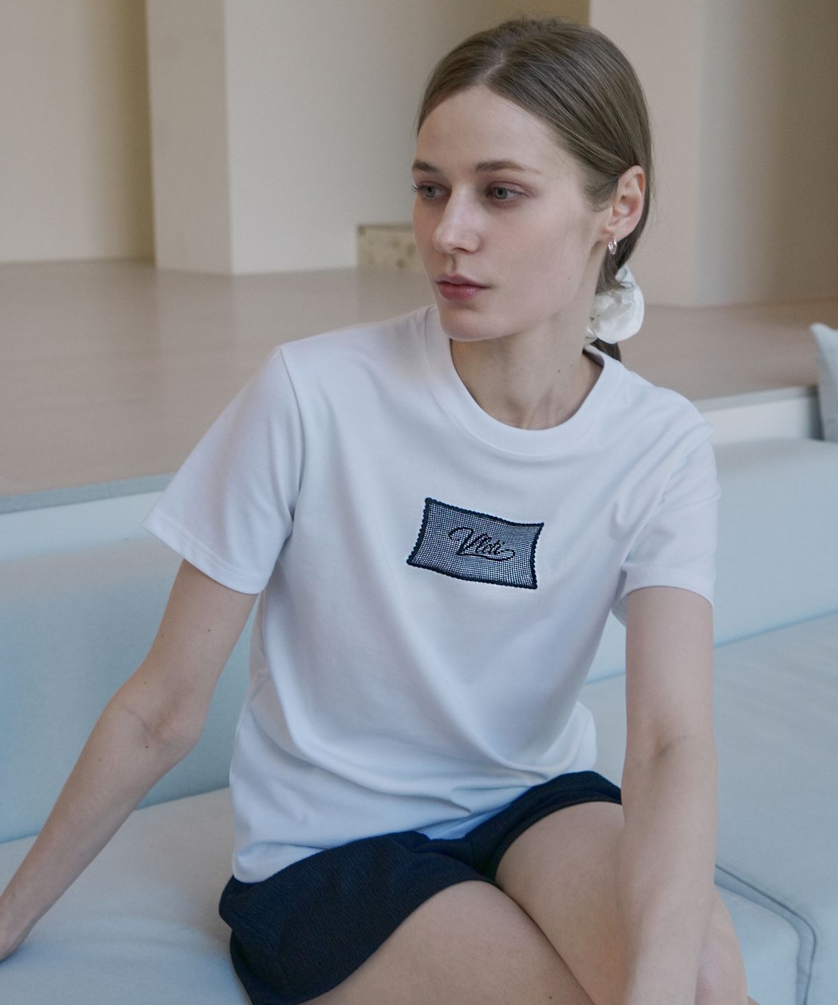 블레티(VLETI) Cotton Blend Layered Lettering Regular Fit T-Shirt (white)