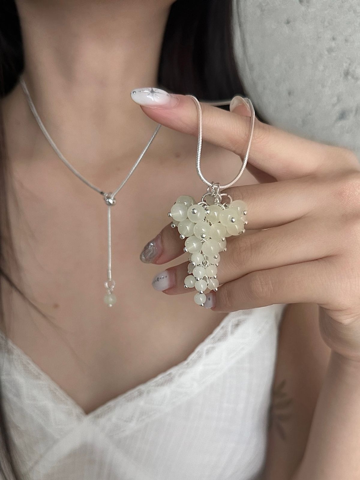 아포엠(APOEM) Muscat Pearl Drop Necklace