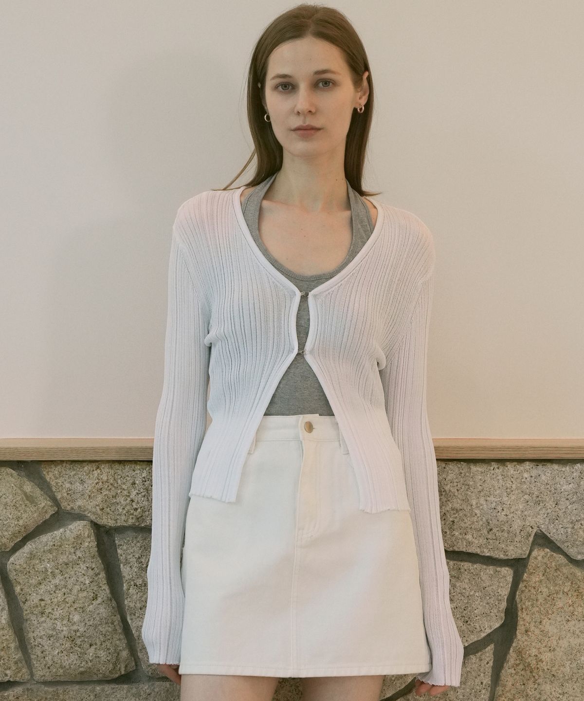 블레티(VLETI) Summer V-Neck Hook Front Ribbed Bolero (white)