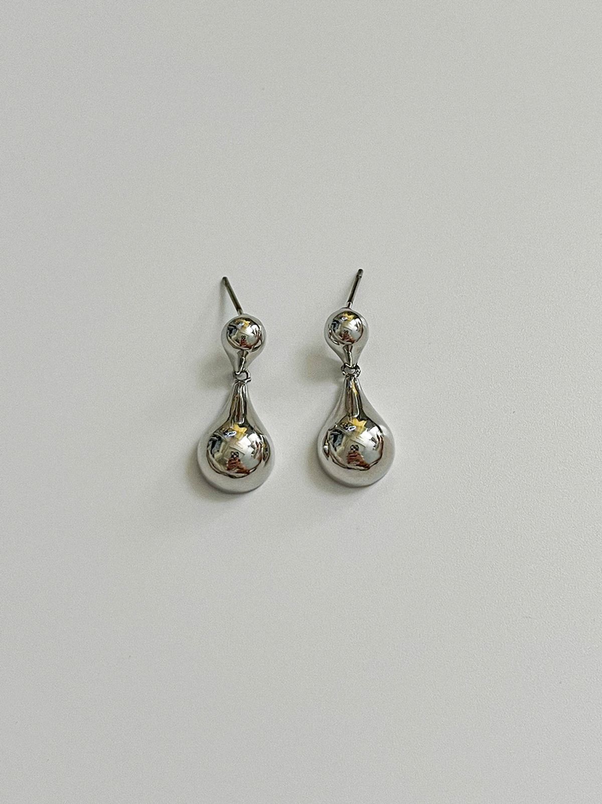 소수(SOSOO) Drop Stud Earrings