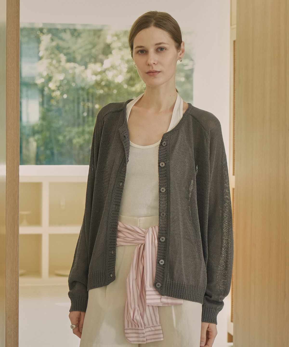 블레티(VLETI) Summer Raglan Button Round-Neck Knit Cardigan (gray)