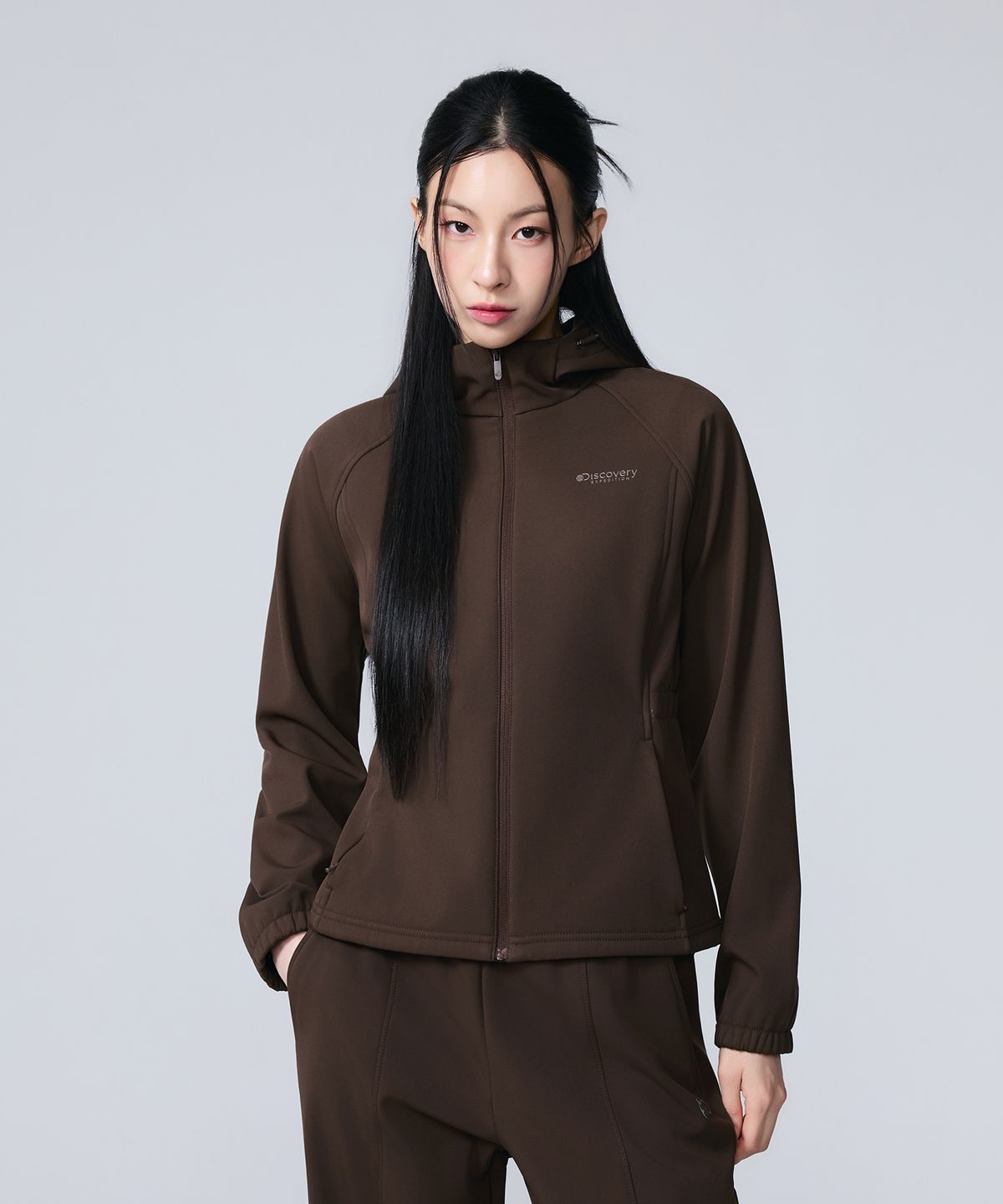 디스커버리 익스페디션(DISCOVERY EXPEDITION) 여성 2L 본딩 기모 후드 자켓 (SET-UP) (Brown)