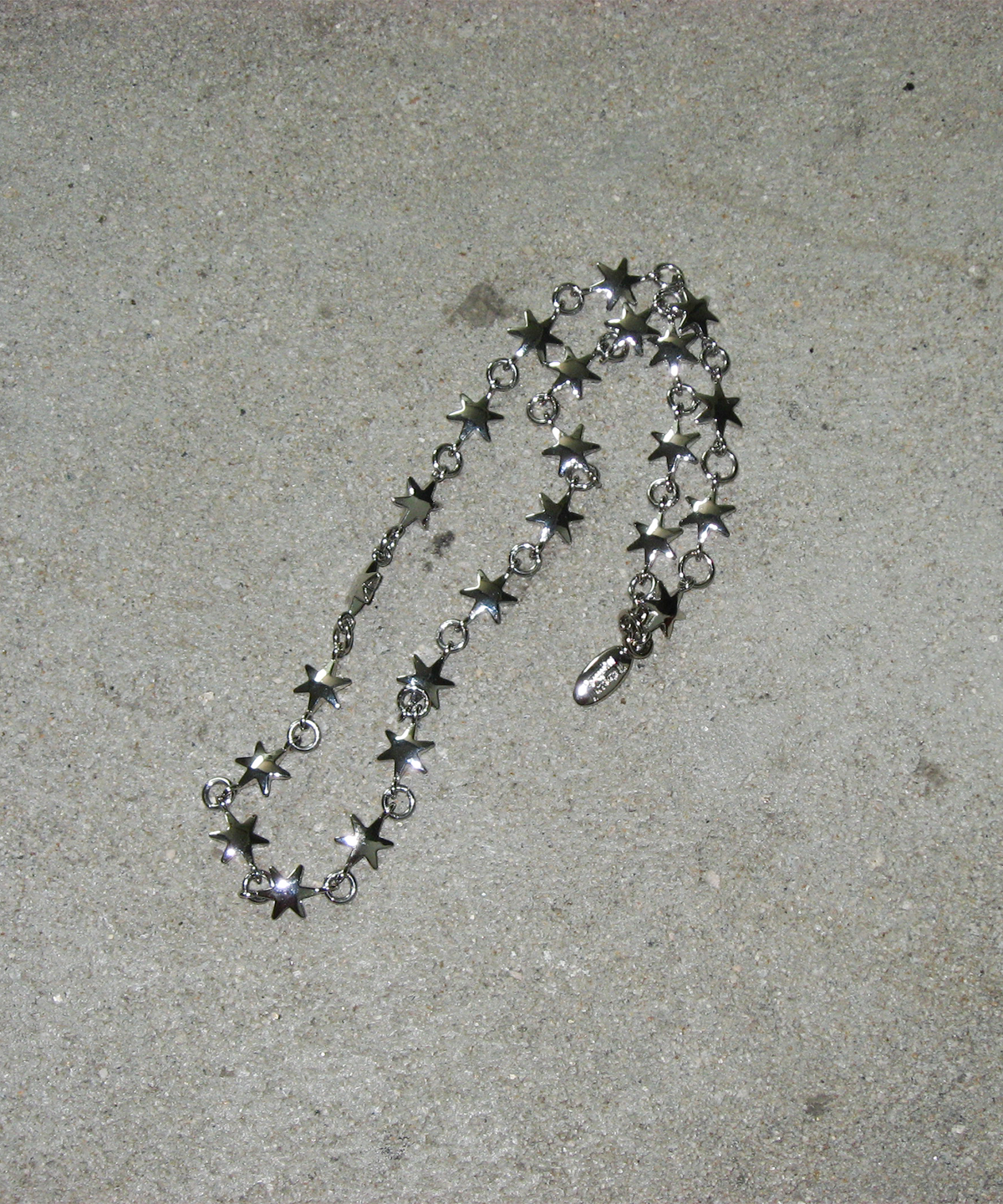 잇더즌매터(IT DOESN'T MATTER) Star loop necklace