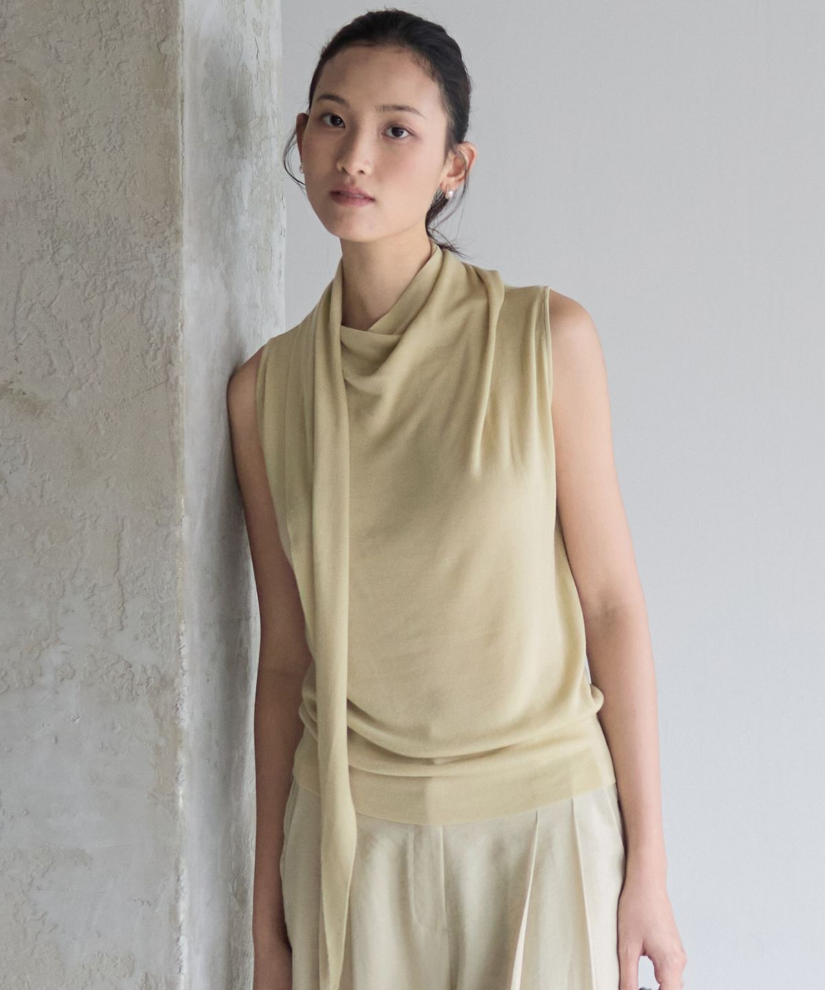 누토프(NUTOFFE) TIe Sleeveless Knit_Beige