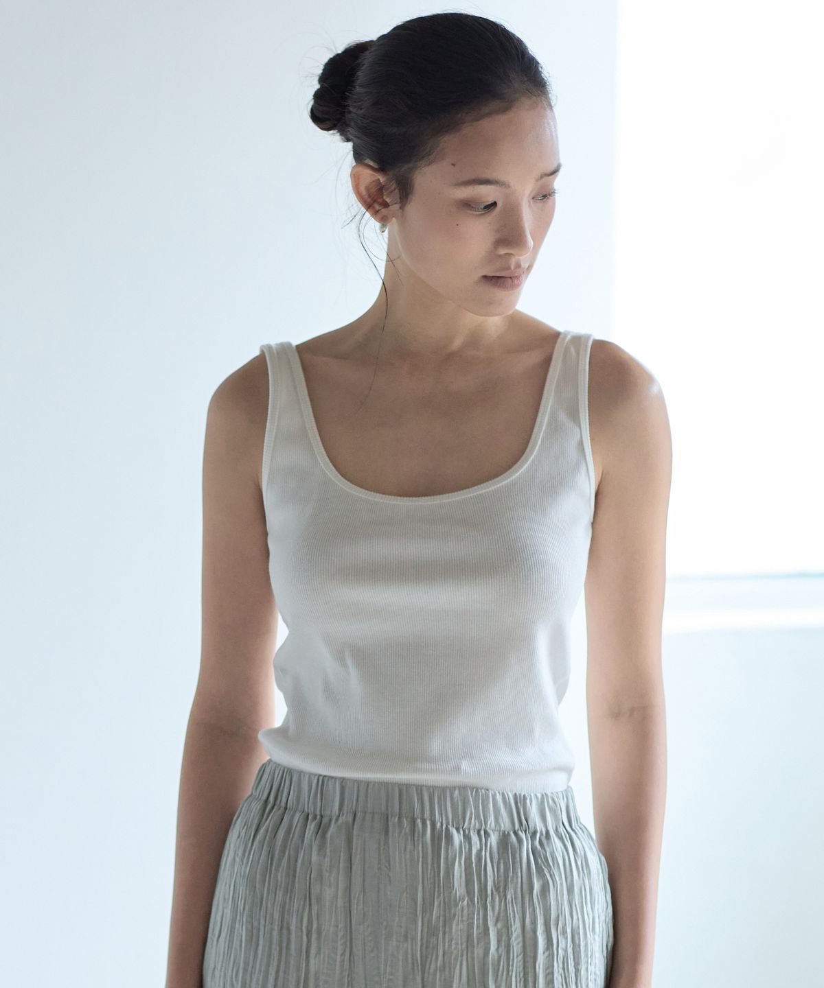 누토프(NUTOFFE) Square Sleeveless_Ivory