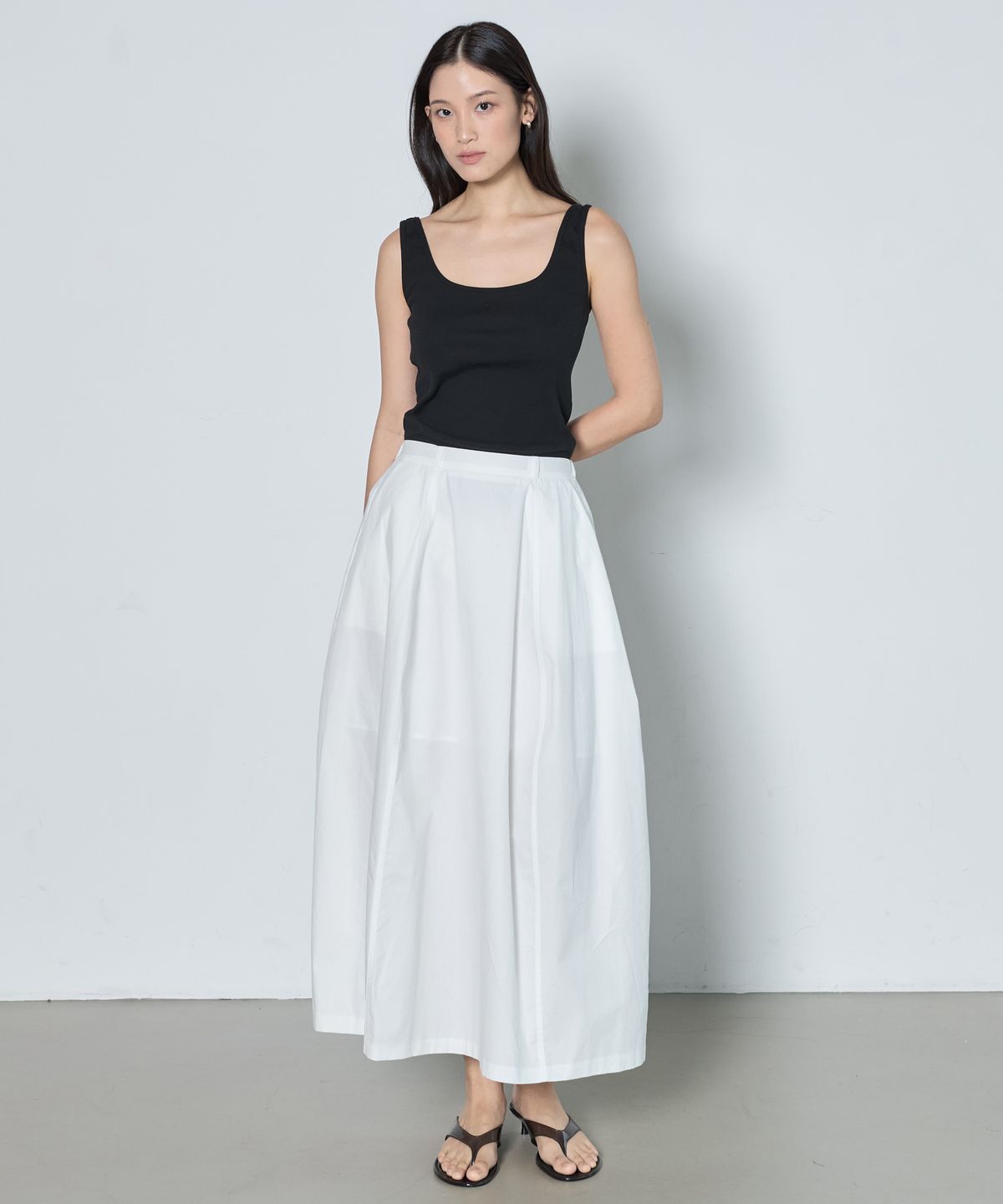 누토프(NUTOFFE) Bloom Skirt_White