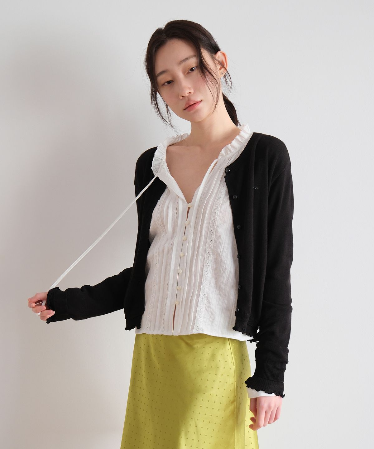 모의(MOUI) Layered frill cardigan (BLACK)