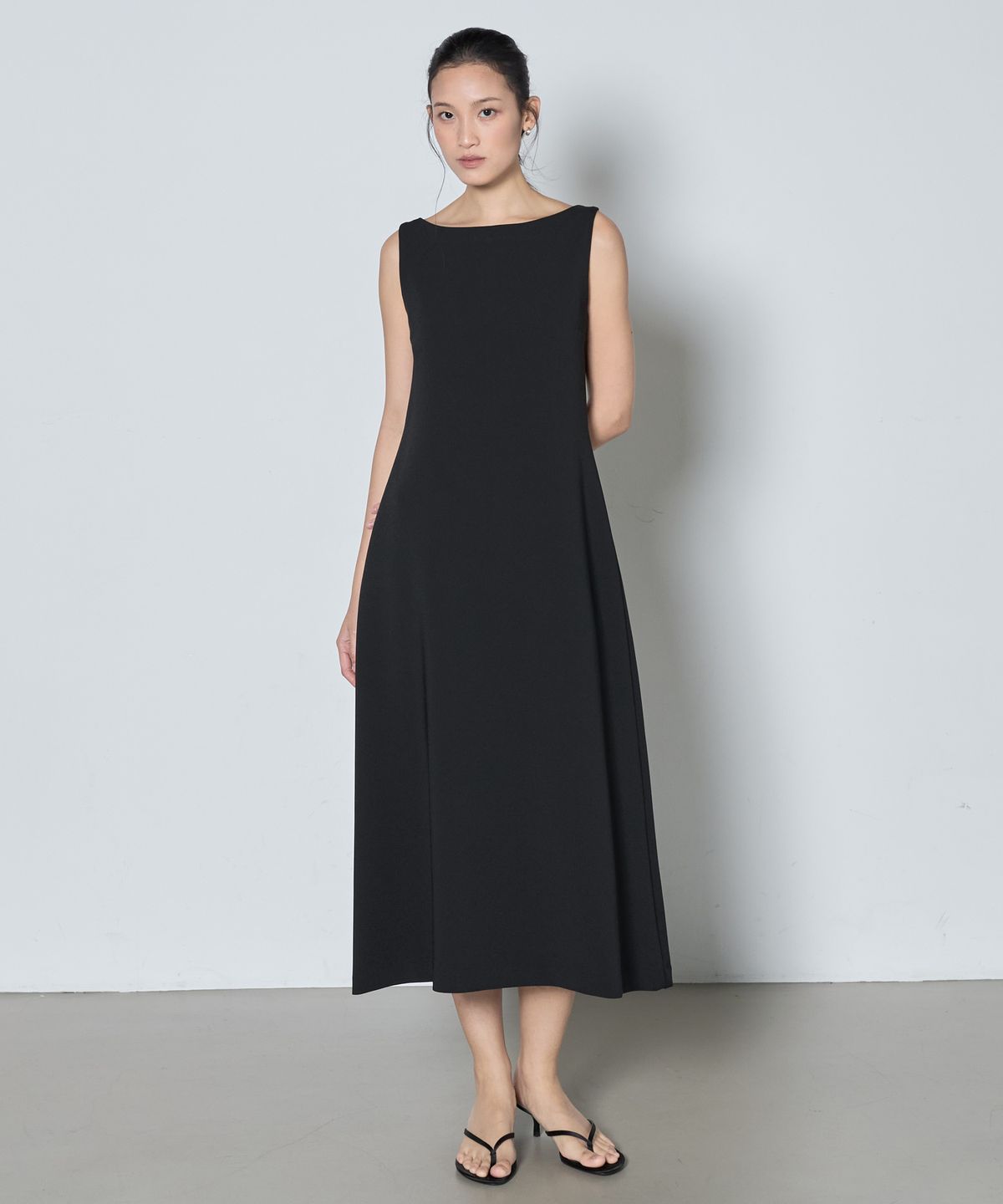 누토프(NUTOFFE) Boatneck Flare Dress_Black