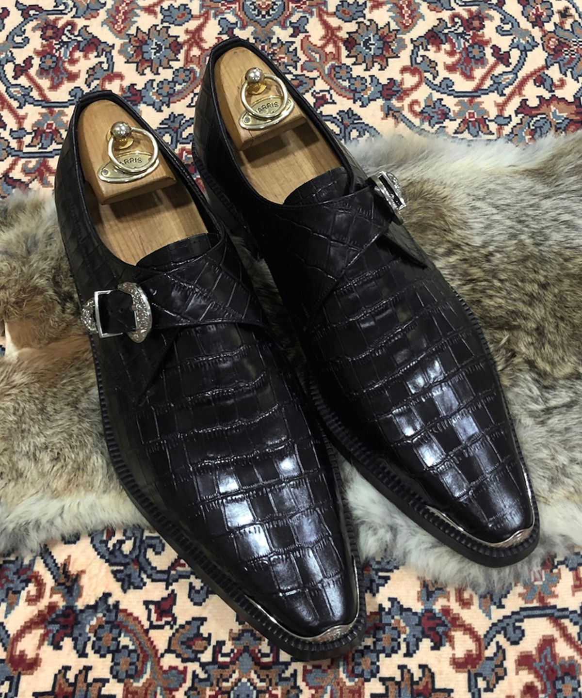 조앤슈(JOENSHOE) 카덴차 웨스턴 싱글 몽크스트랩 와니블랙
