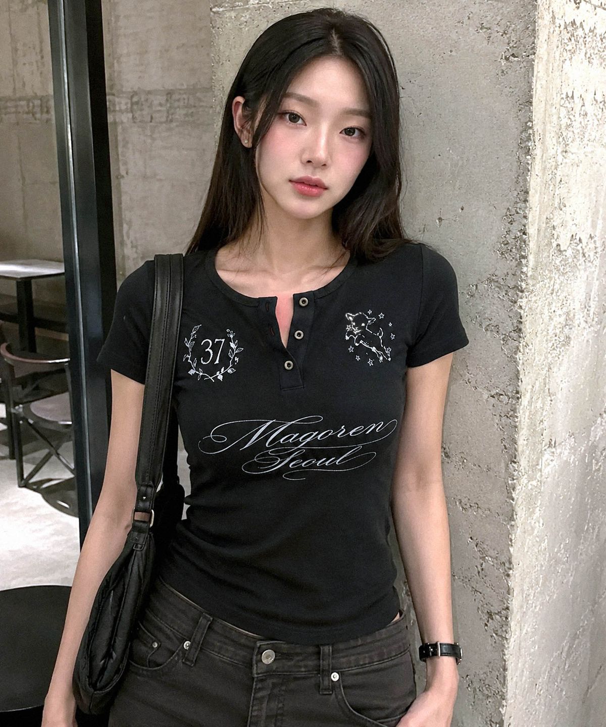 매고렌 서울(MAGORENSEOUL) Club No.37 헨리넥 티셔츠 블랙