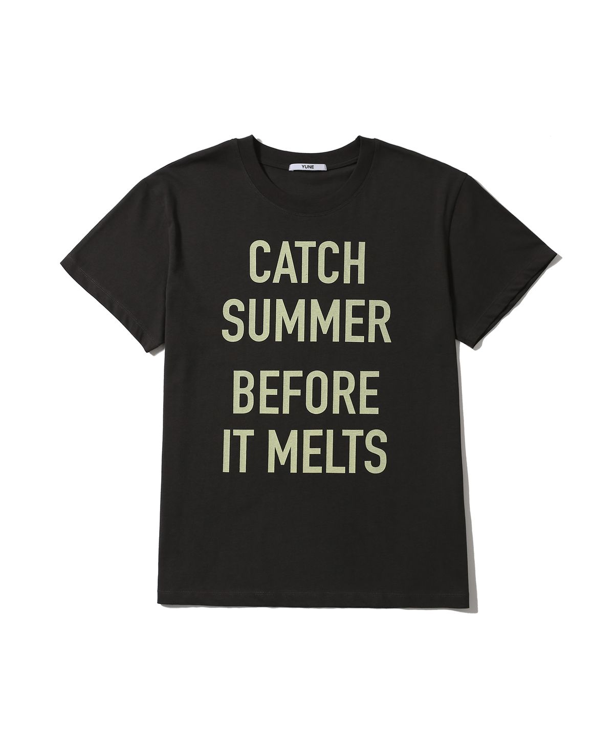 유네(YUNE) Catch Summer Tee_[Charcoal]