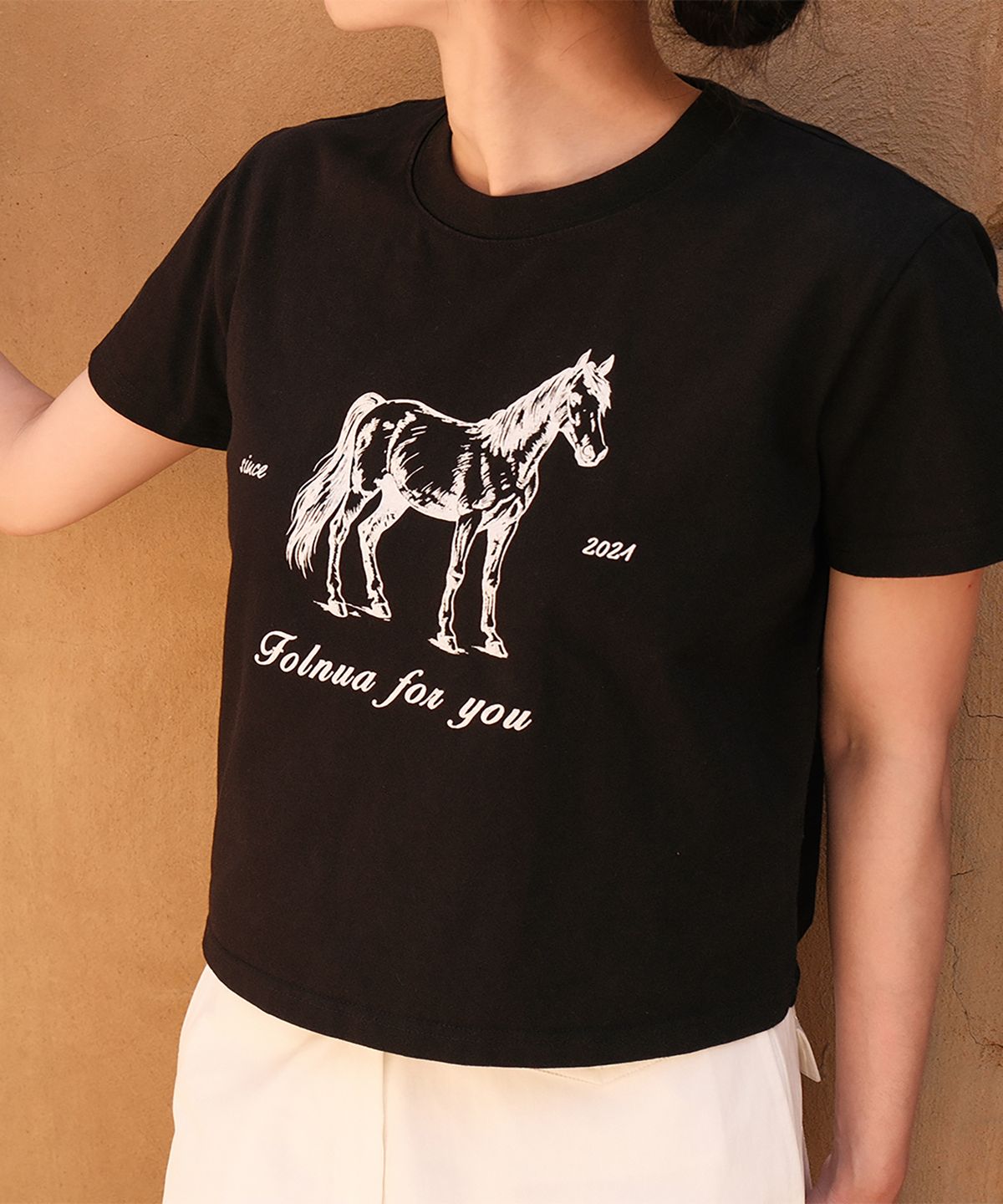폴뉴아(FOLNUA) CHICO MONTAR CROP T-SHIRT (3COLOR)