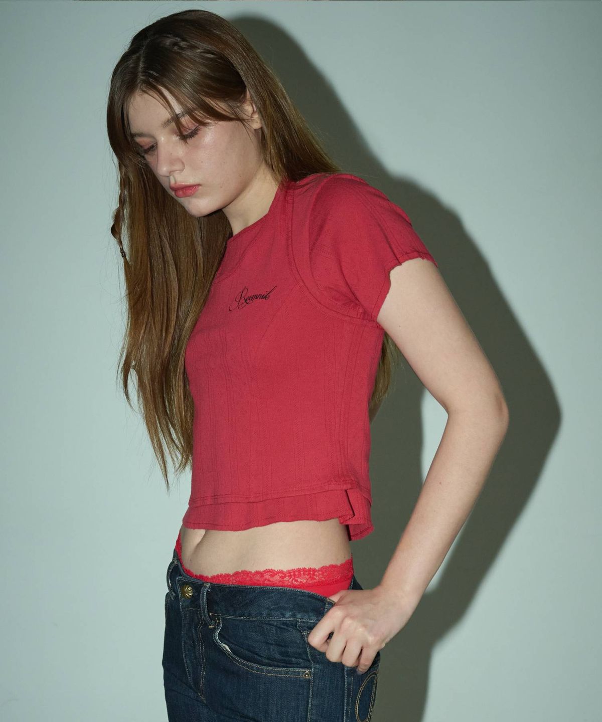 림닉(REEMNIK) NOISE EYELET PUNCHING SHORT- SLEEVED T-SHIRT [RED]