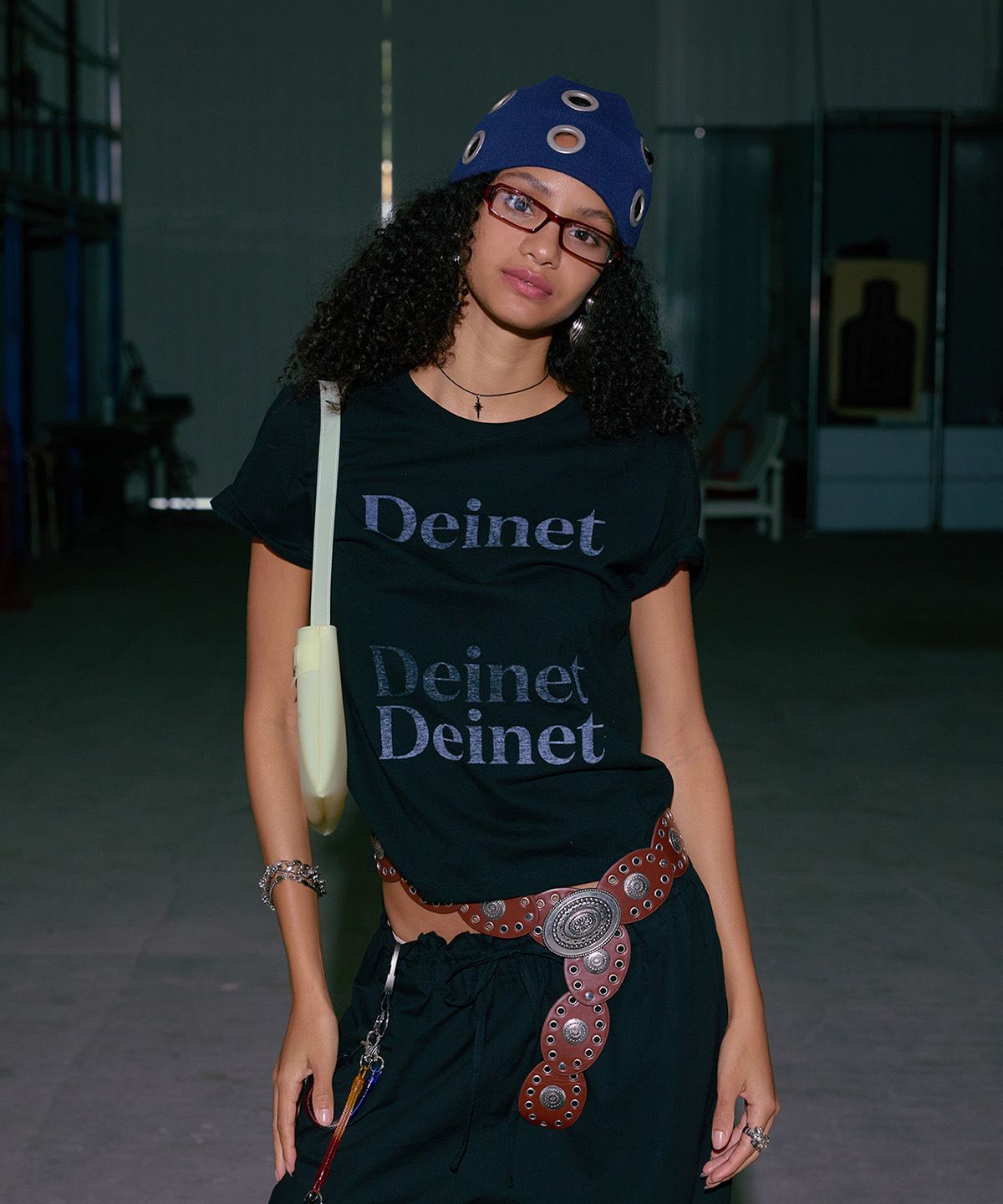 다이닛(DEINET) REVERSE PRINT T-SHIRT IN BLACK