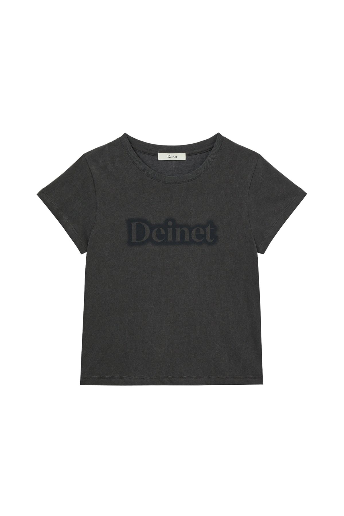 다이닛(DEINET) SPRAY LOGO PIGMENT T-SHIRT IN CHARCOAL