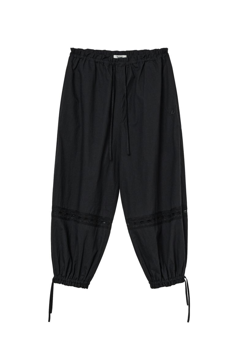 LACE DETAILED BALLOON PANTS IN BLACK
